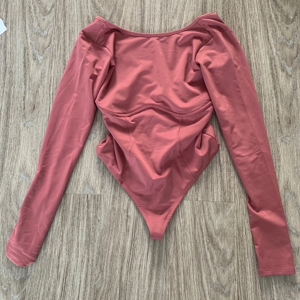 Fabletics top